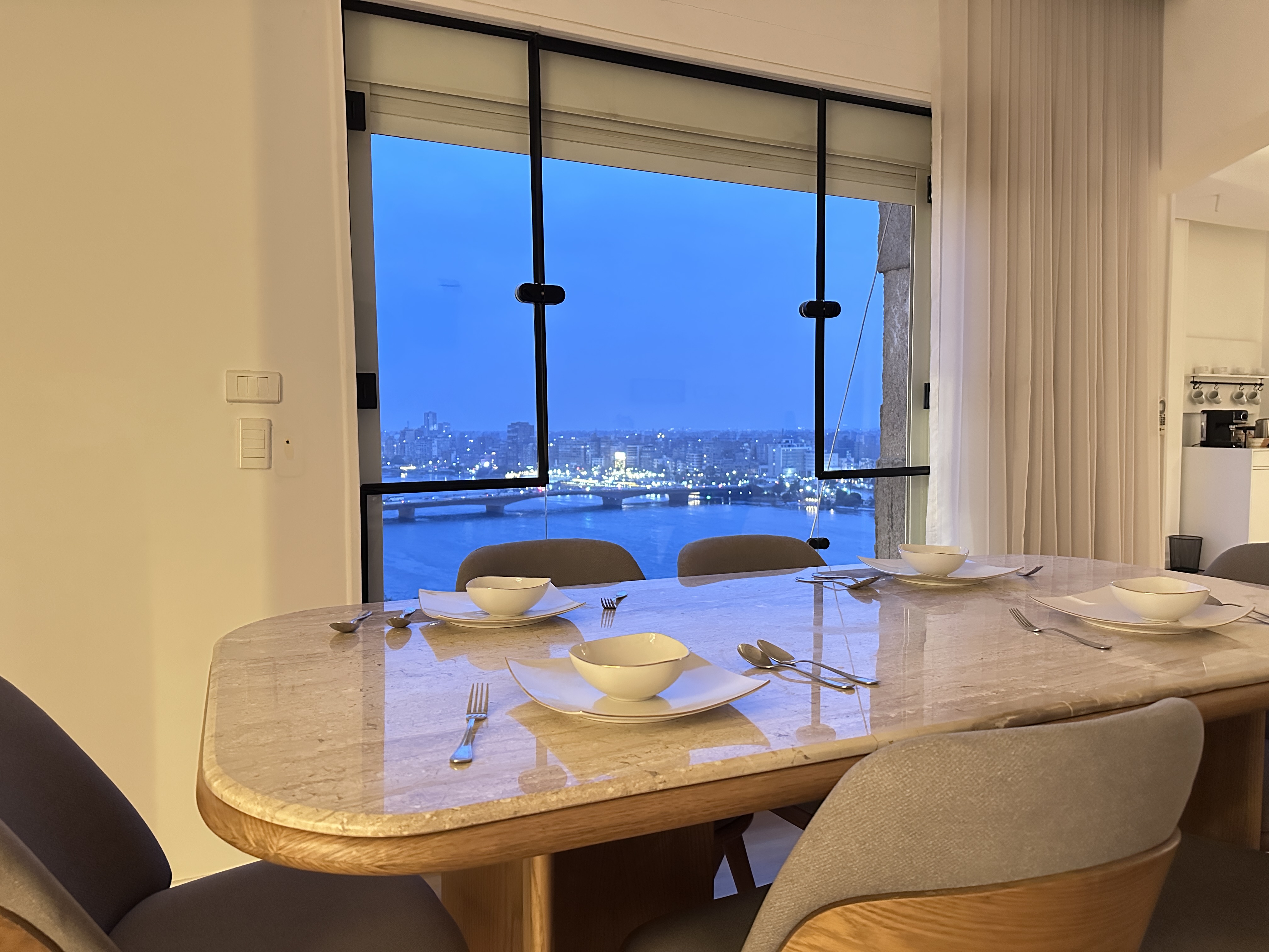 شقة فندقية ( فاخرة ) 