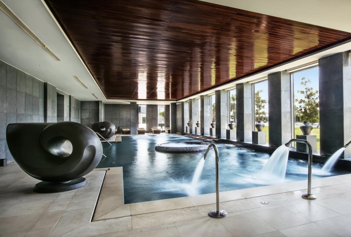 Dusit Thani Lakeview Cairo